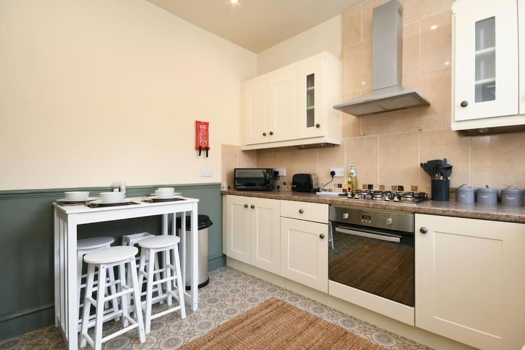 Cottage Style 3 Bedroom House - Close To City Centre & The Peaks Τσέστερφιλντ Εξωτερικό φωτογραφία